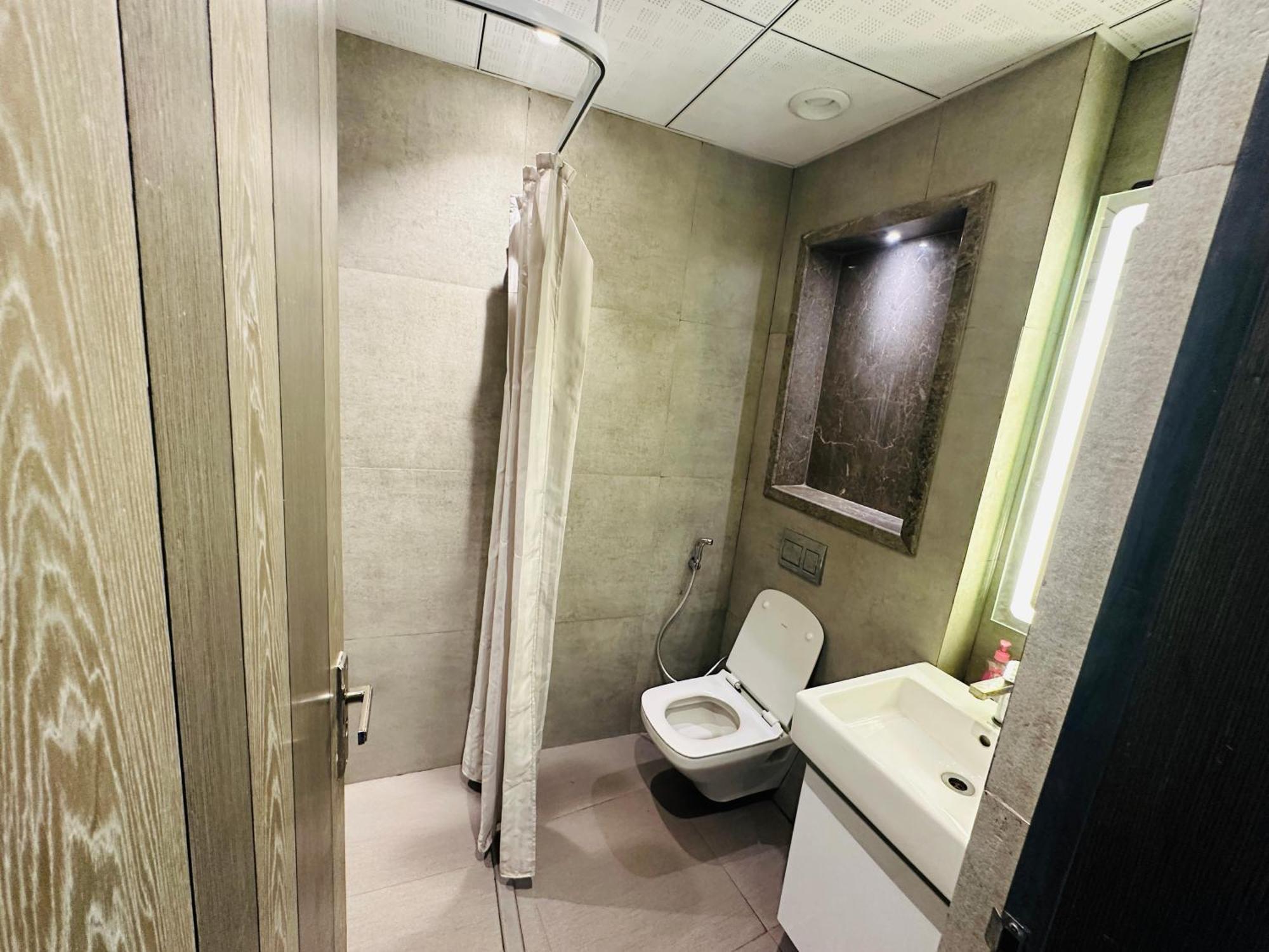 Apartment Elevated Elegance Skyline New Delhi