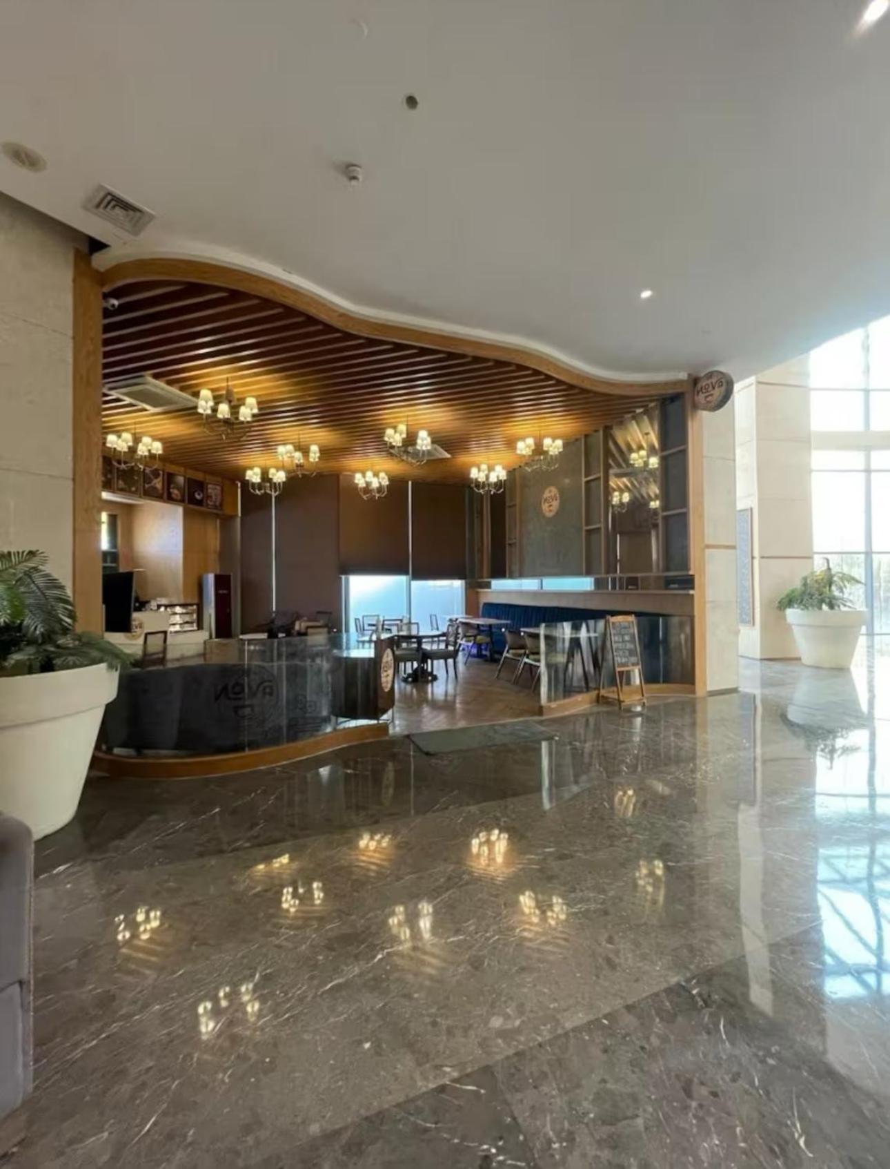 Apartment Elevated Elegance Skyline *